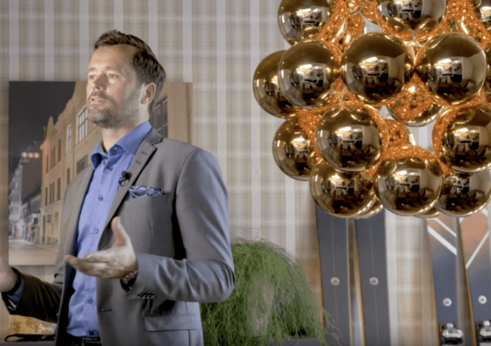 bild på fredrik från forefront under ett business case med Cinode